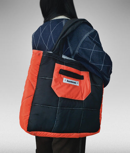 Puffer totebag clasica - Negro + naranja
